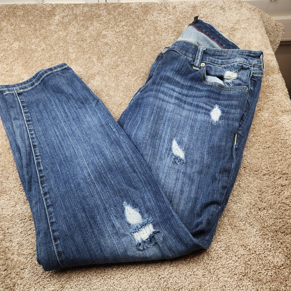 Torrid Premium Boyfriend Jeans‎ 22R Medium Wash Distressed Ripped Denim Relaxed